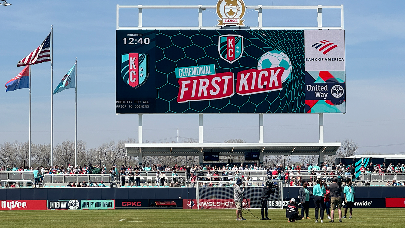 Full Horizontal Image 1